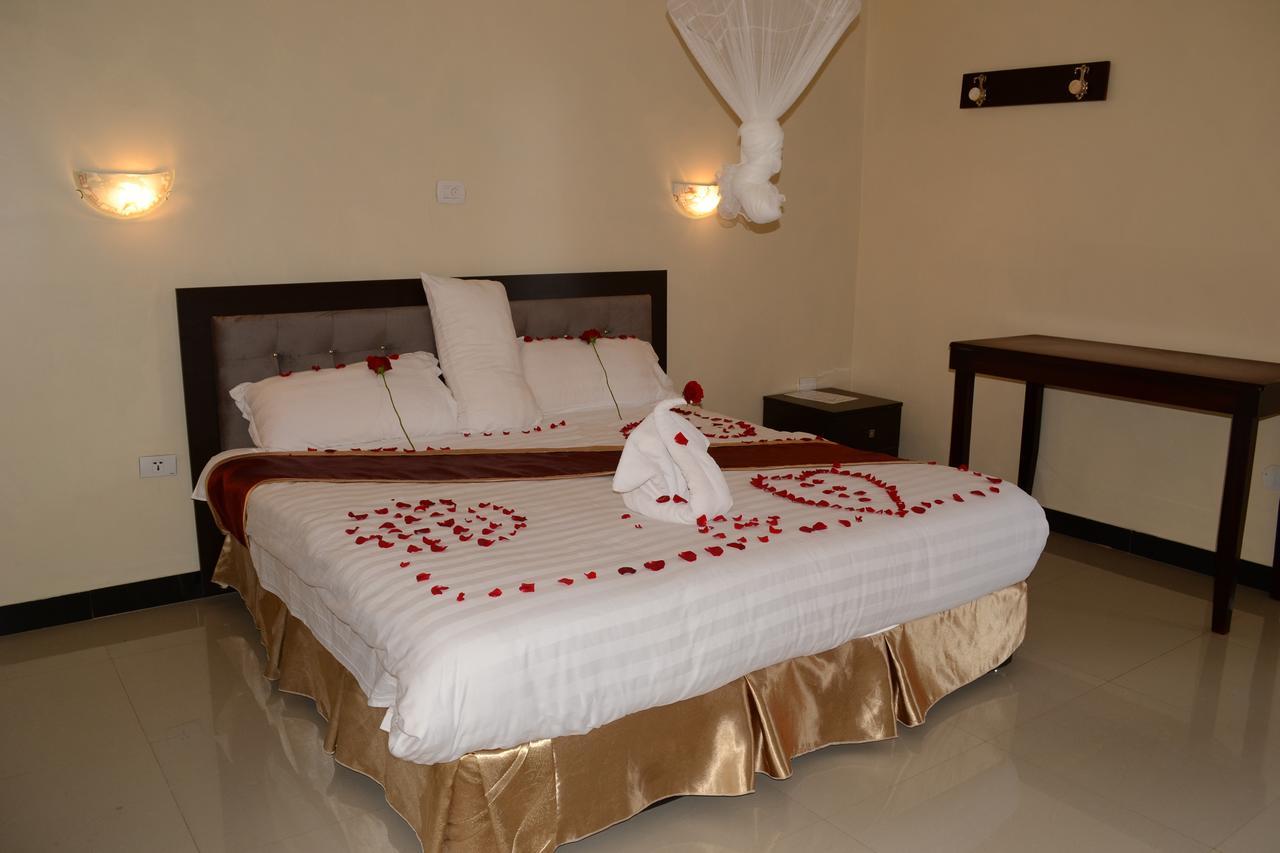 Lakemark Hotel And Tour Service Bahir Dar Exterior foto
