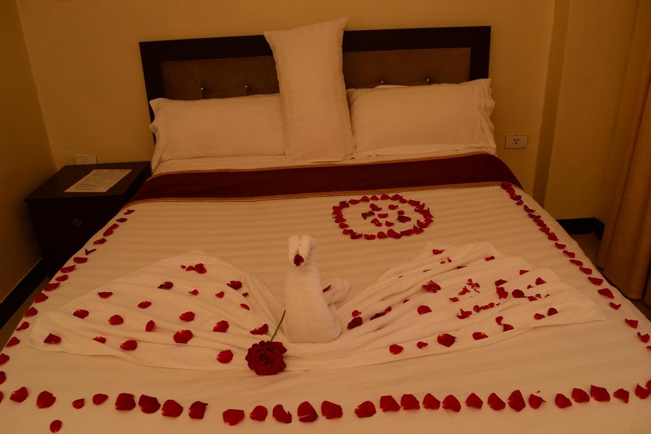 Lakemark Hotel And Tour Service Bahir Dar Exterior foto