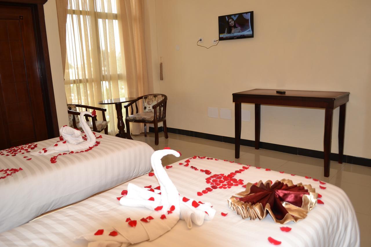 Lakemark Hotel And Tour Service Bahir Dar Exterior foto